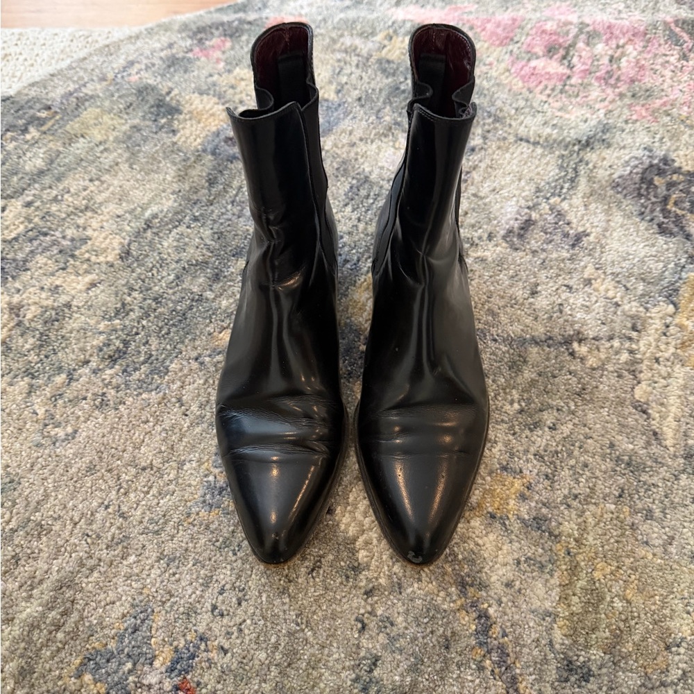 Tod's Sleek Black Ankle Booties